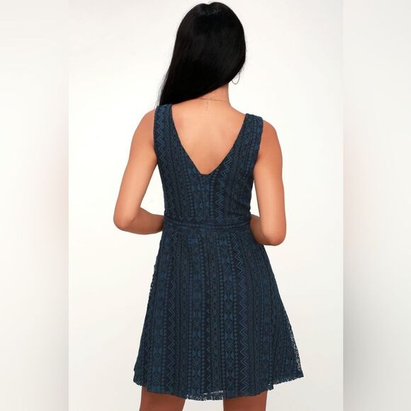 Lulu’s Royal Blue Lace Skater Dress XL - Picture 2 of 5
